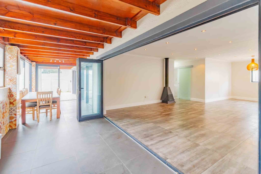 To Let 4 Bedroom Property for Rent in Milnerton Ridge Western Cape